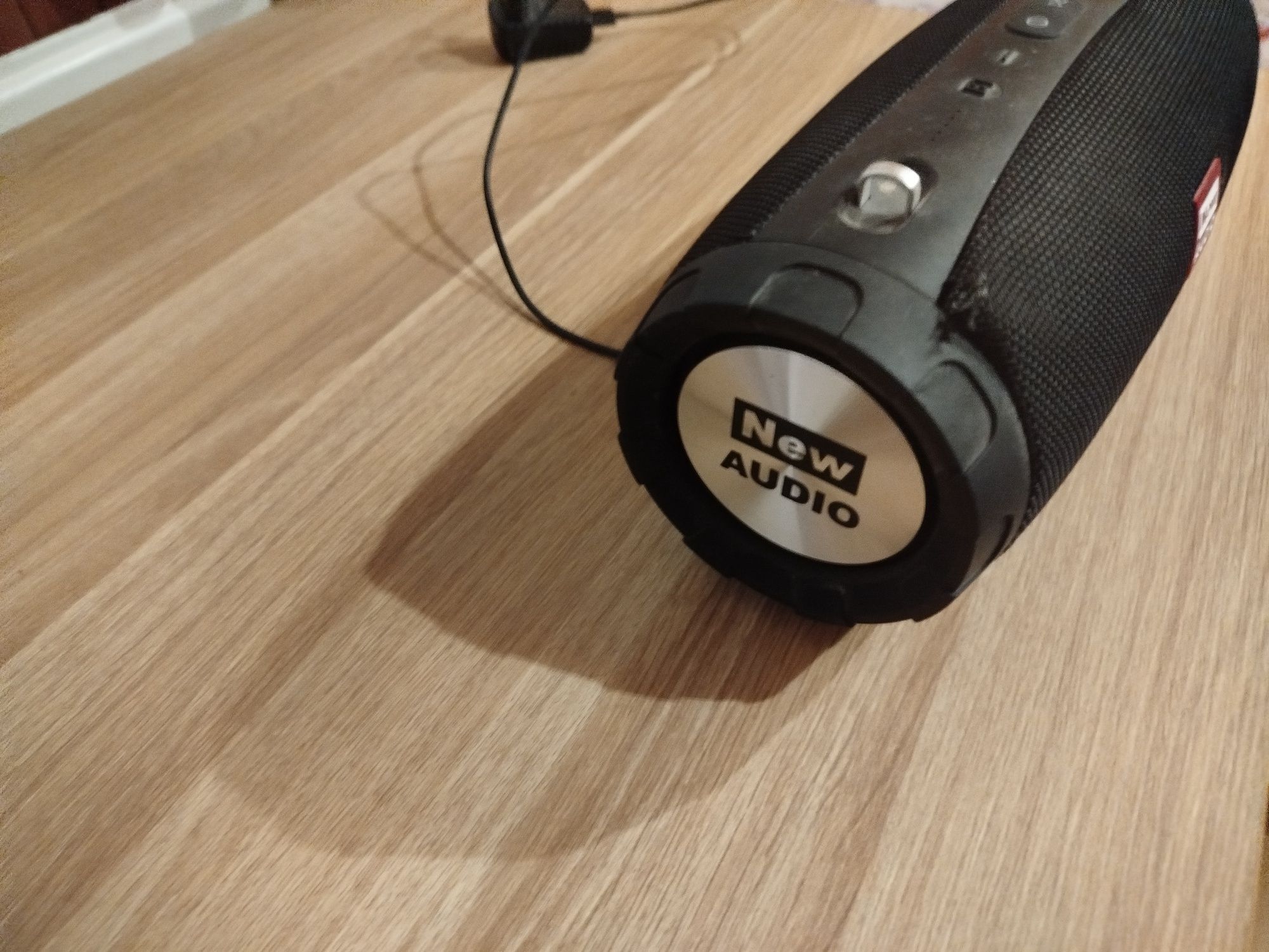 Sprzedam głośnik bluetooth