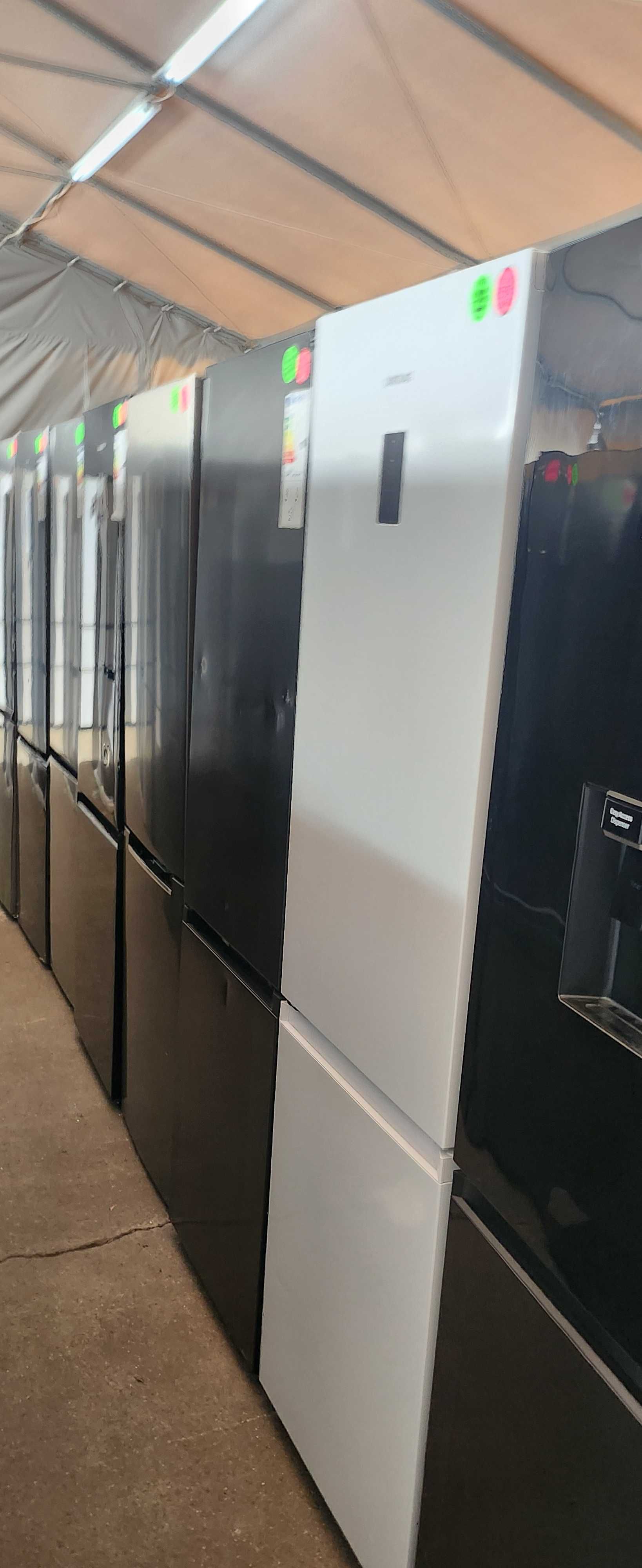 JANKI, ul. WSPÓLNA 6 Lodówka Samsung 190cm