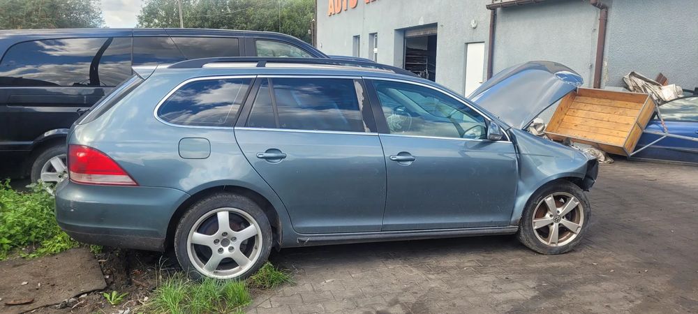 Volkswagen Golf V 1,9 BLS na części