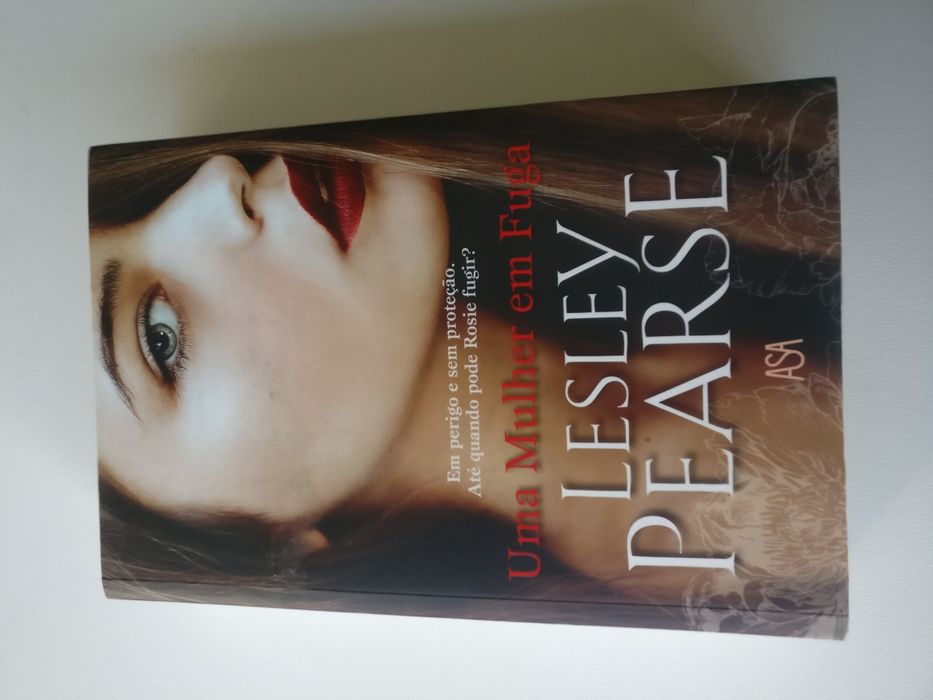 Livro Uma Mulher em Fuga