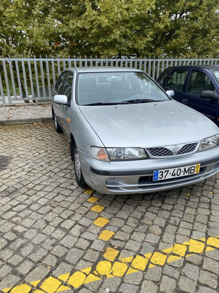 Vende-se Nissan Almera 1998