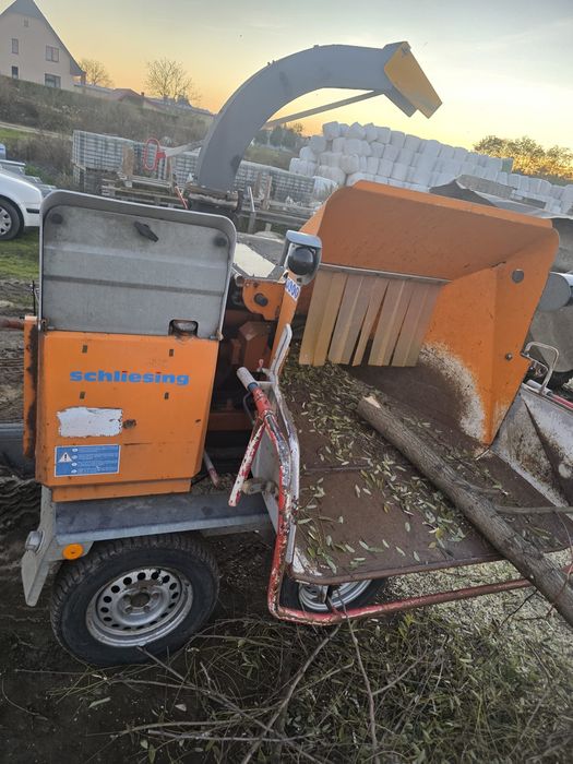 Wynajem / Usługi – Rębak do gałęzi do 20 cm