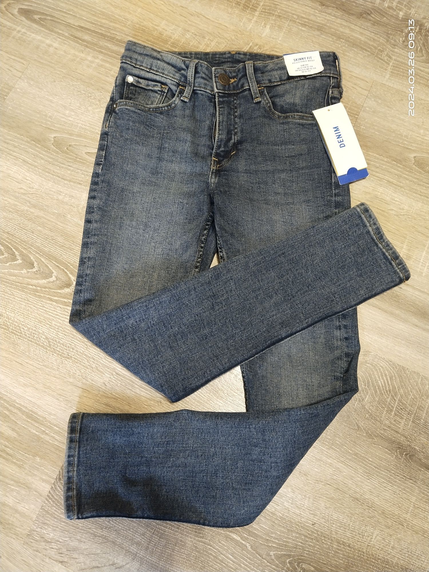 Нові джинси скіні H&M