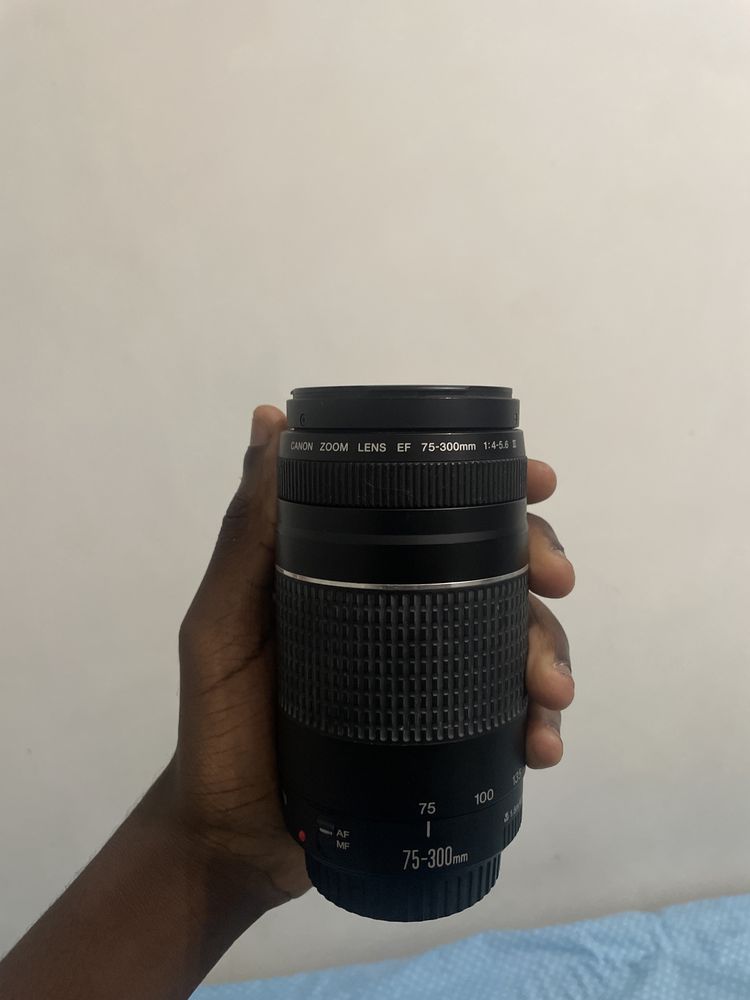 Canon EOS 1200D praticamente nova