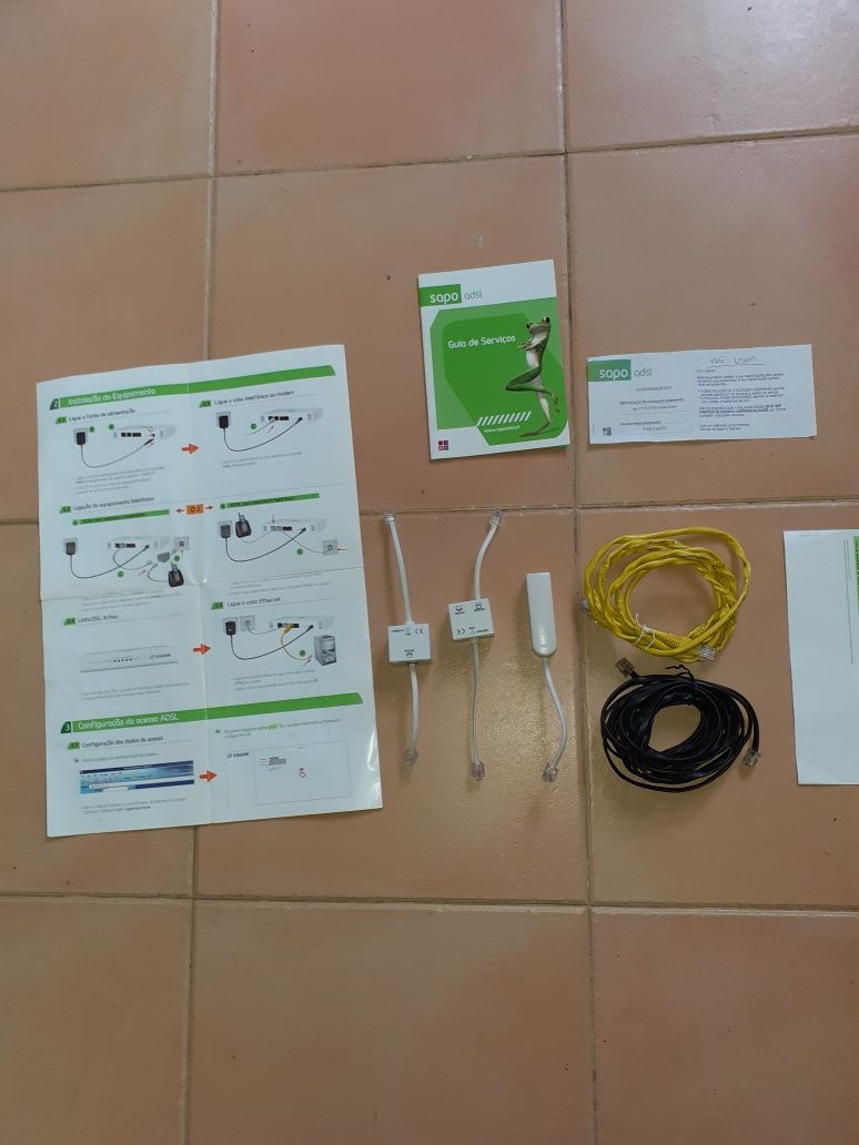 Router Sapo Adsl com acessorios e livro de instalação*