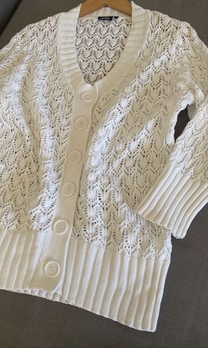 Bialy azorowy sweter karfigan Isolde 38-40 letni bawelna