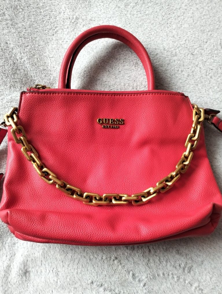 Guess torebka A5 trzykomorowa czerwona