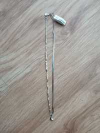 Długi łańcuszek wisior z perłami w kolorze srebrnym Parfois