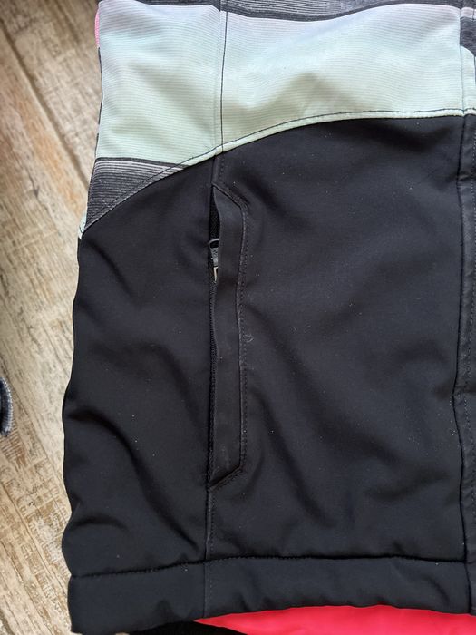 Зимняя куртка Under Armour р. 140-146