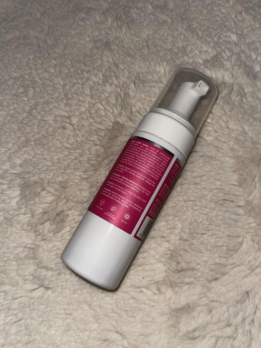 Nowa pianka kojąca do mycia twarzy BasicLab