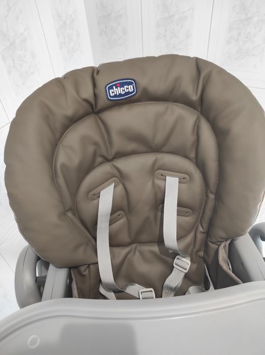 Cadeira papá Polly Magic Chicco