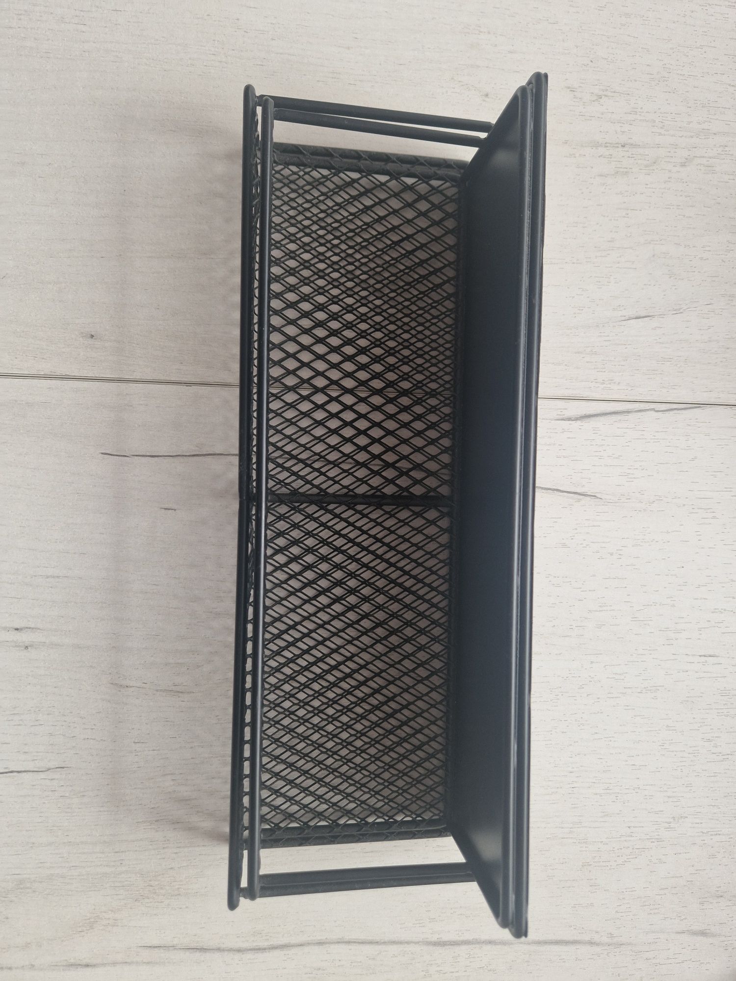 Magnetyczna półka przyprawnik