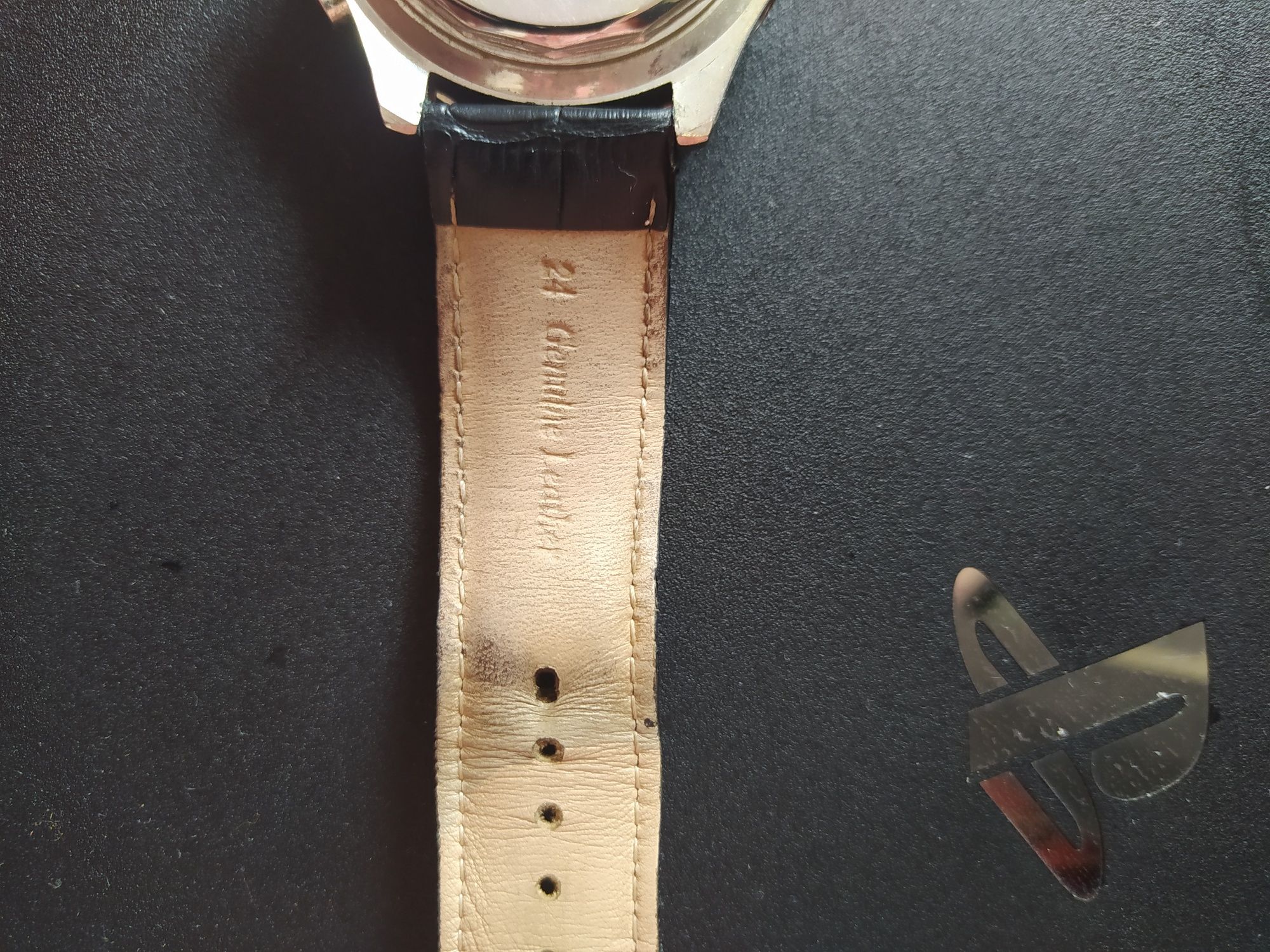 Годинник Bentley morors