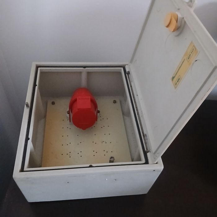 Venda de material elletrico trifásico