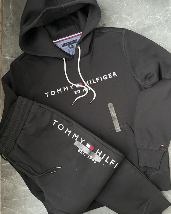 Спортивний костюм Tommy Hilfiger . Оригінал.  Розмір: L