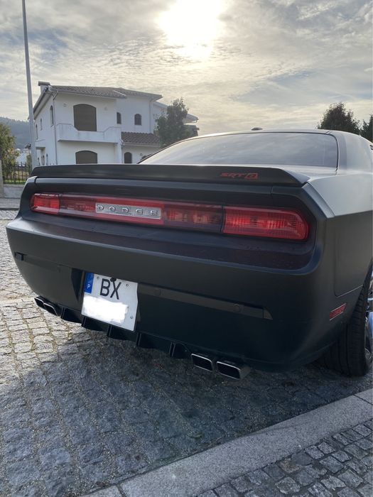Dodge Challenger 3.6 edição especial Rally Redline