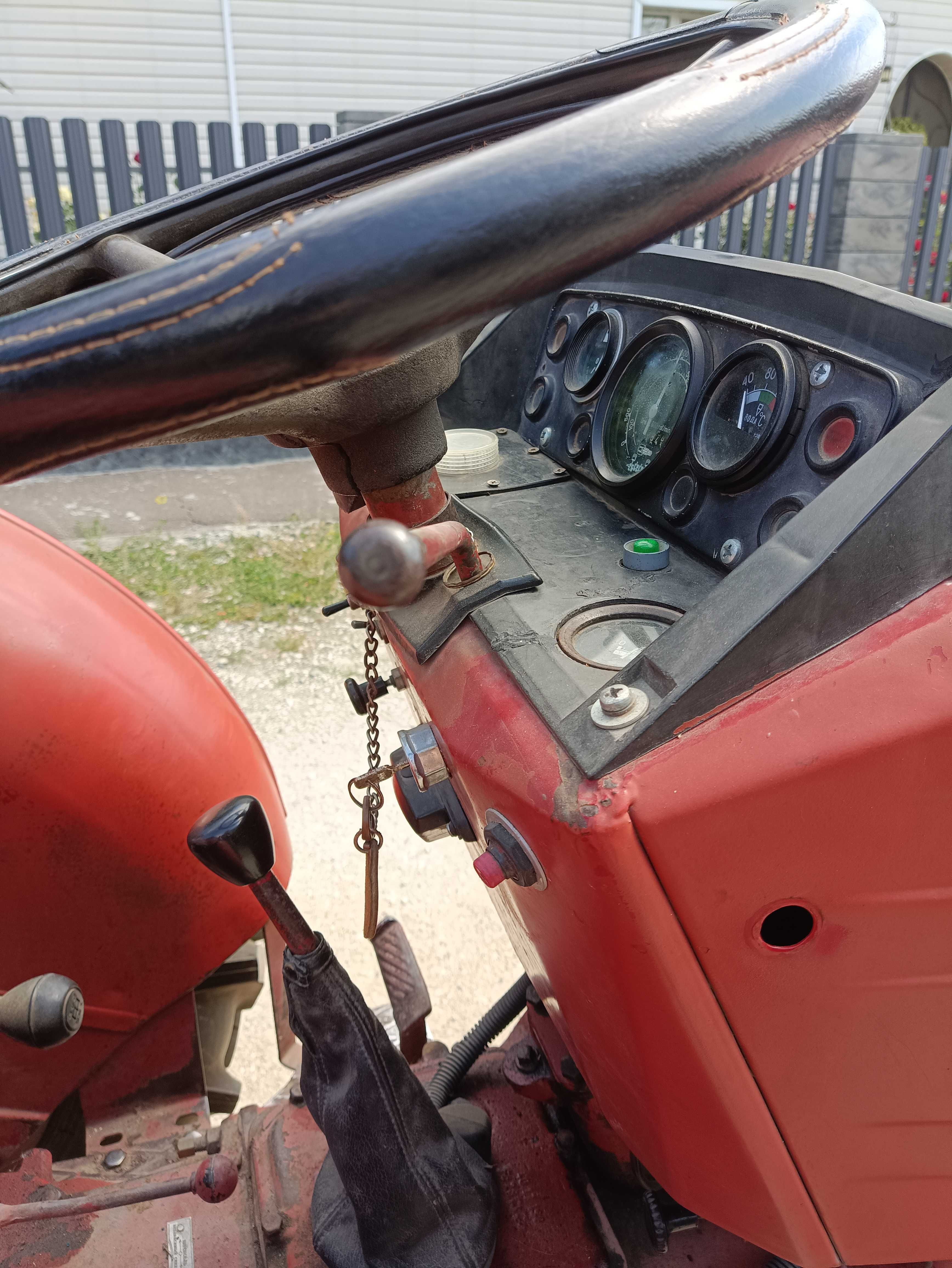 Продам трактор UNIVERSAL UTB 445 V