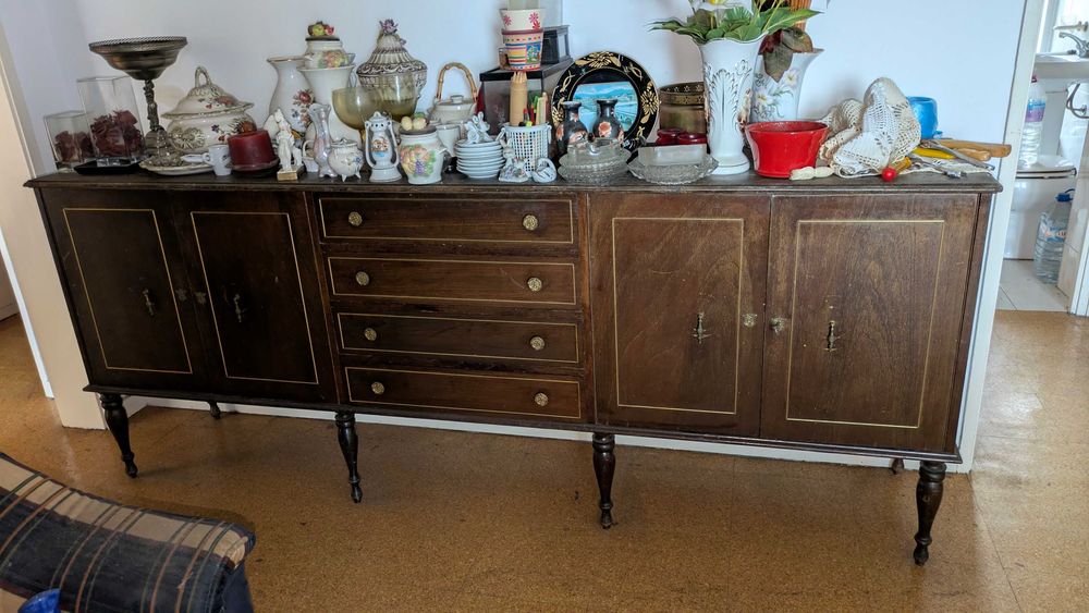 Mesa de Jantar e Aparador