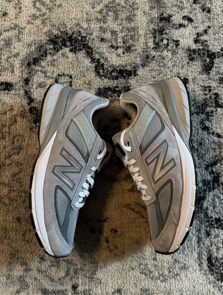Оригінальні New Balance 990 v5 993