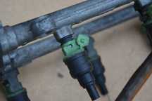 Mitsubishi 3000gt GTO Stealth listwa wtryskowa wtryski INP-061 BDH210