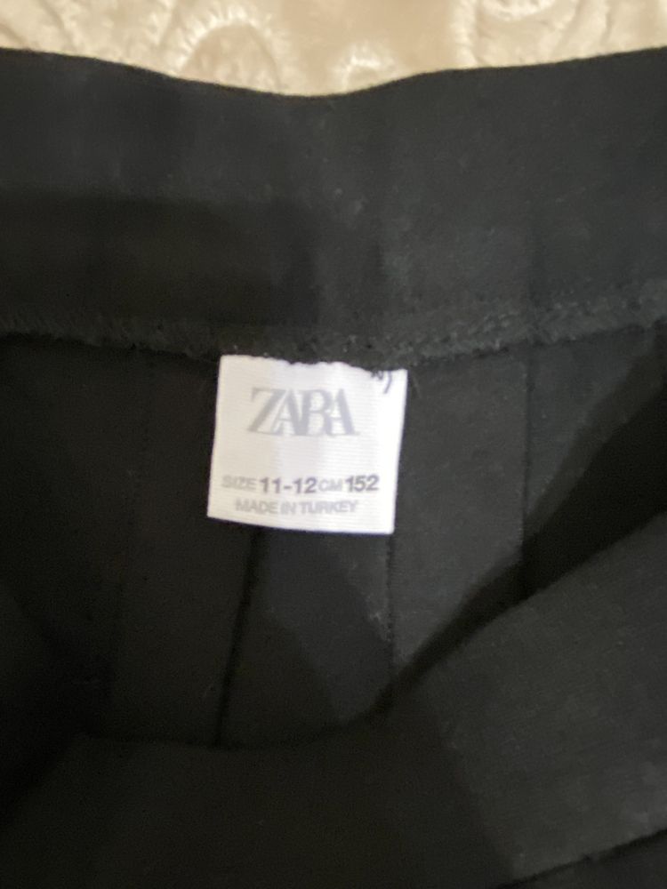 Спідниця zara 152см 11-12р б/у