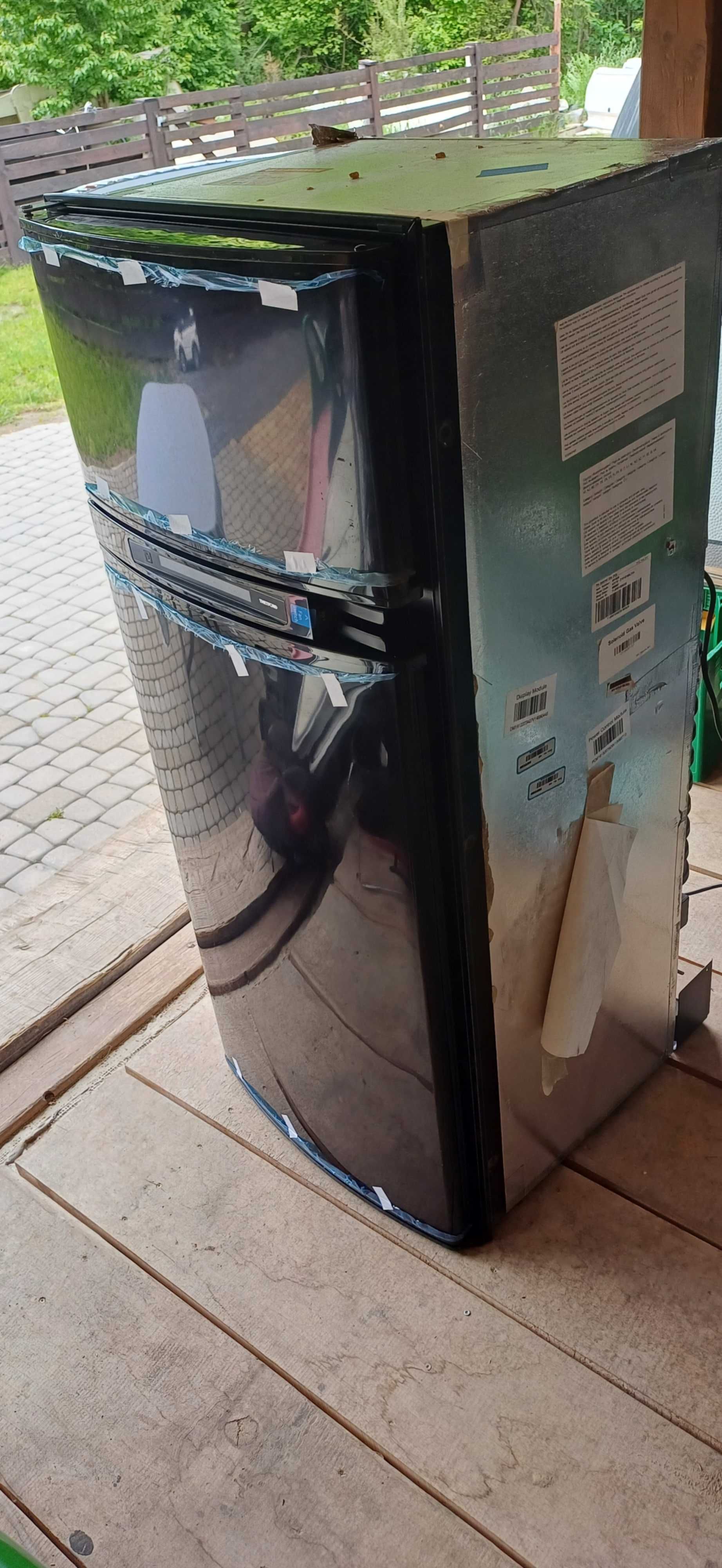 Lodówko Zamrażalka THETFORD N3175 przyczepa kempingowa, kamper