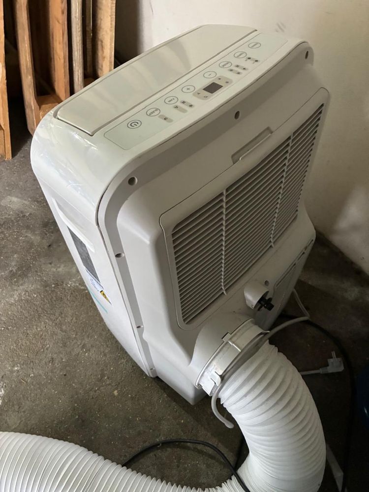 Ar condicionado portátil Becker 12.000btus