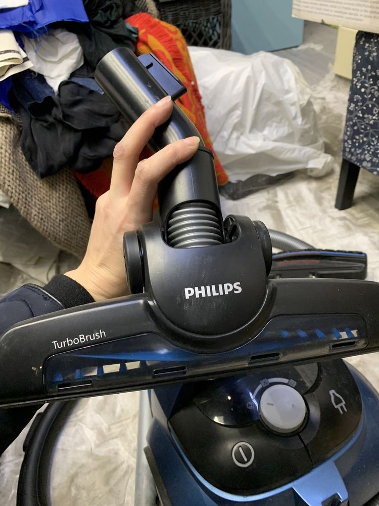 Пилосос PHILIPS PowerPro Active FC8672/01. BOSCH BGL42455