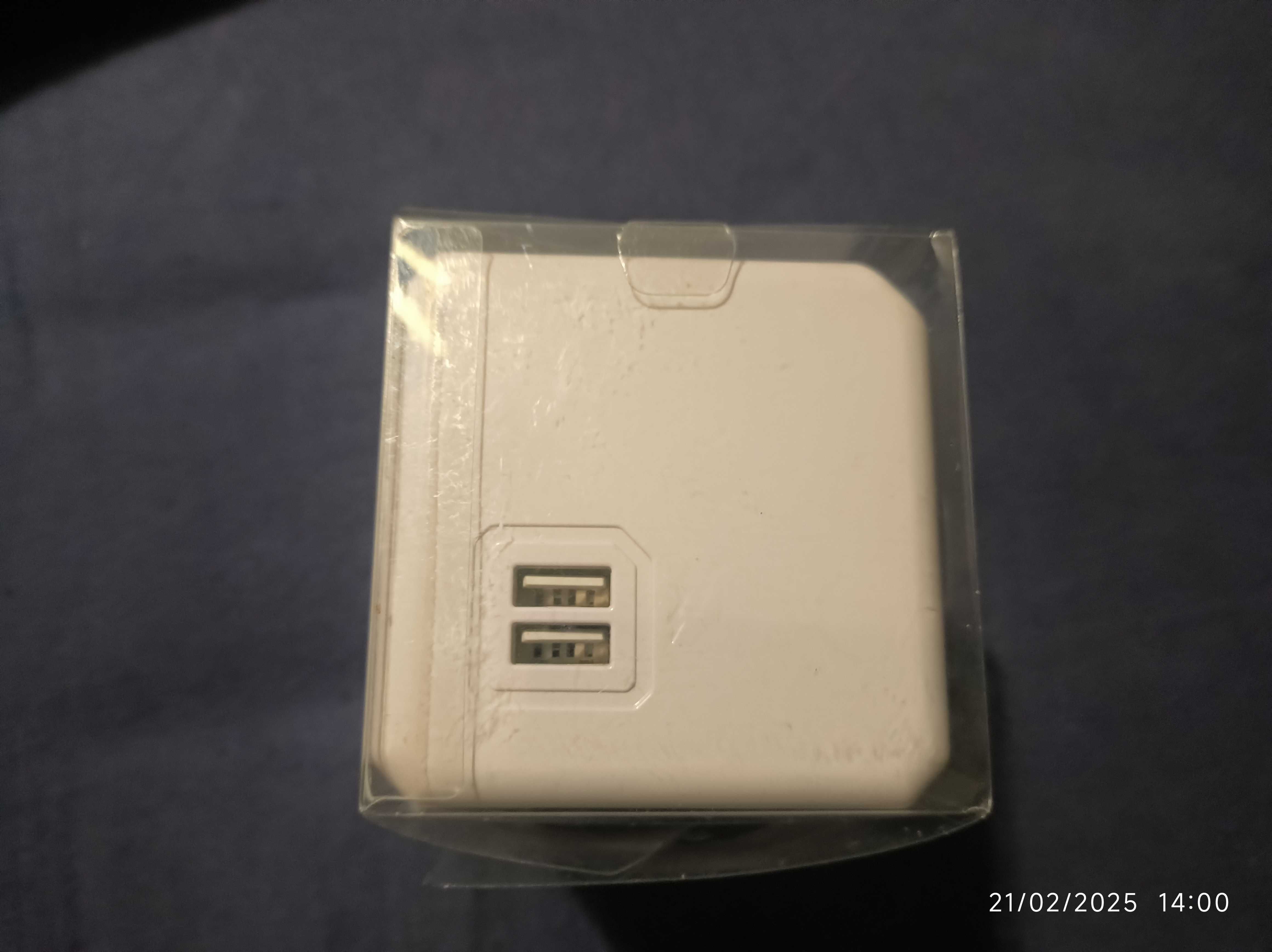 POWERCUBE Extensão sem cabo 2 USB + 4 entradas 3680W 16A
