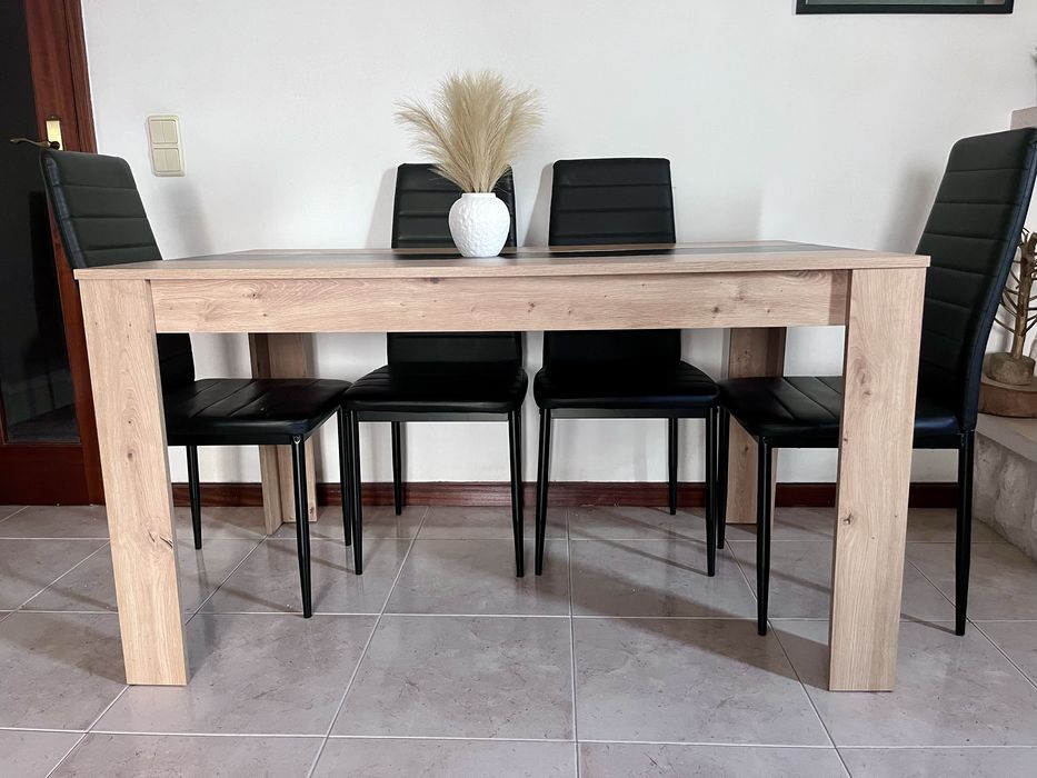 Conjunto Mesa de Jantar Moderna + 6 Cadeiras