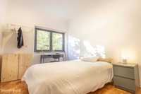 Spacious bedroom in Residências do Bairro