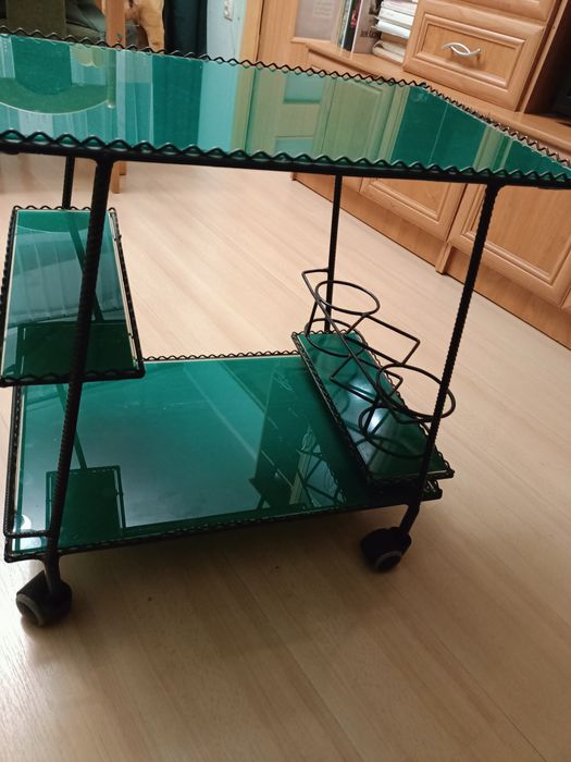 Barek na kółkach. PRL. Metal szkło. Zieleń.