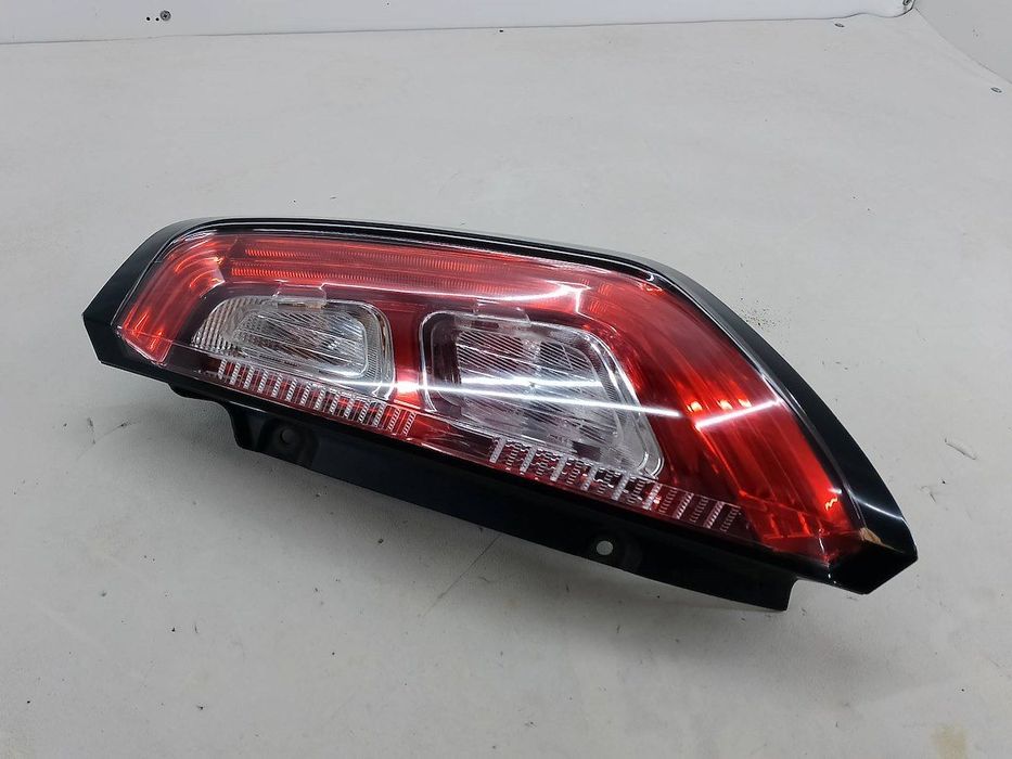 LAMPA TYLNA PRAWA FIAT PUNTO EVO 51913735