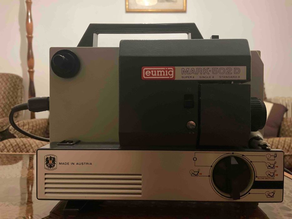 Projector de cinema de bobines EUMIG MARK 502D portátil vintage