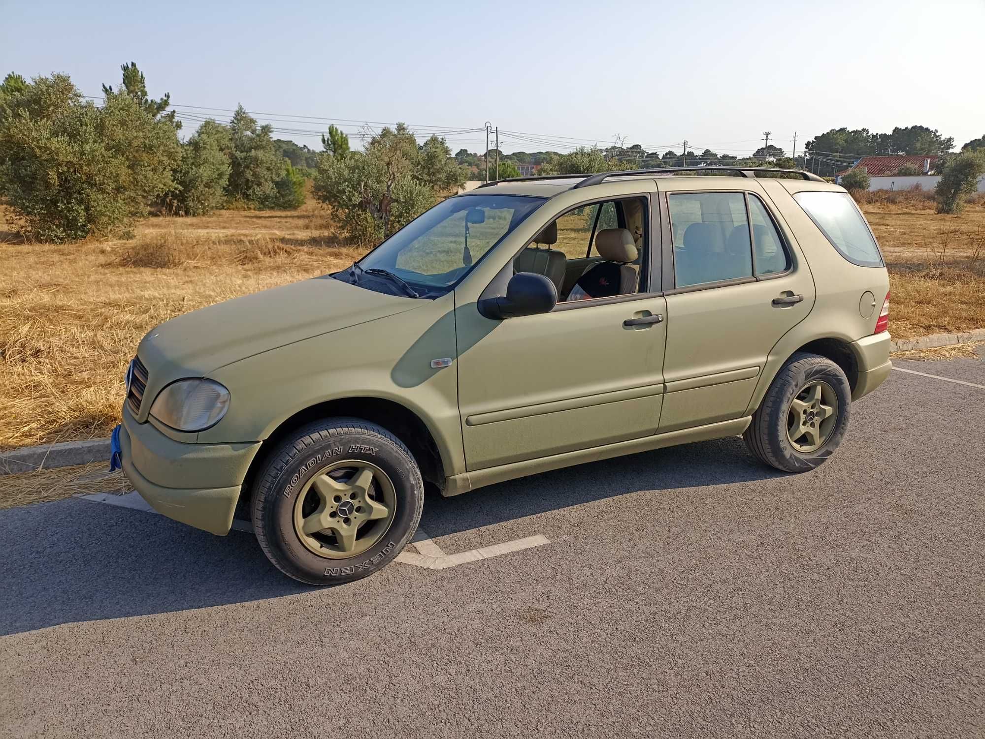 Vendo jipe Mercedes ML 270 CDI em bom estado