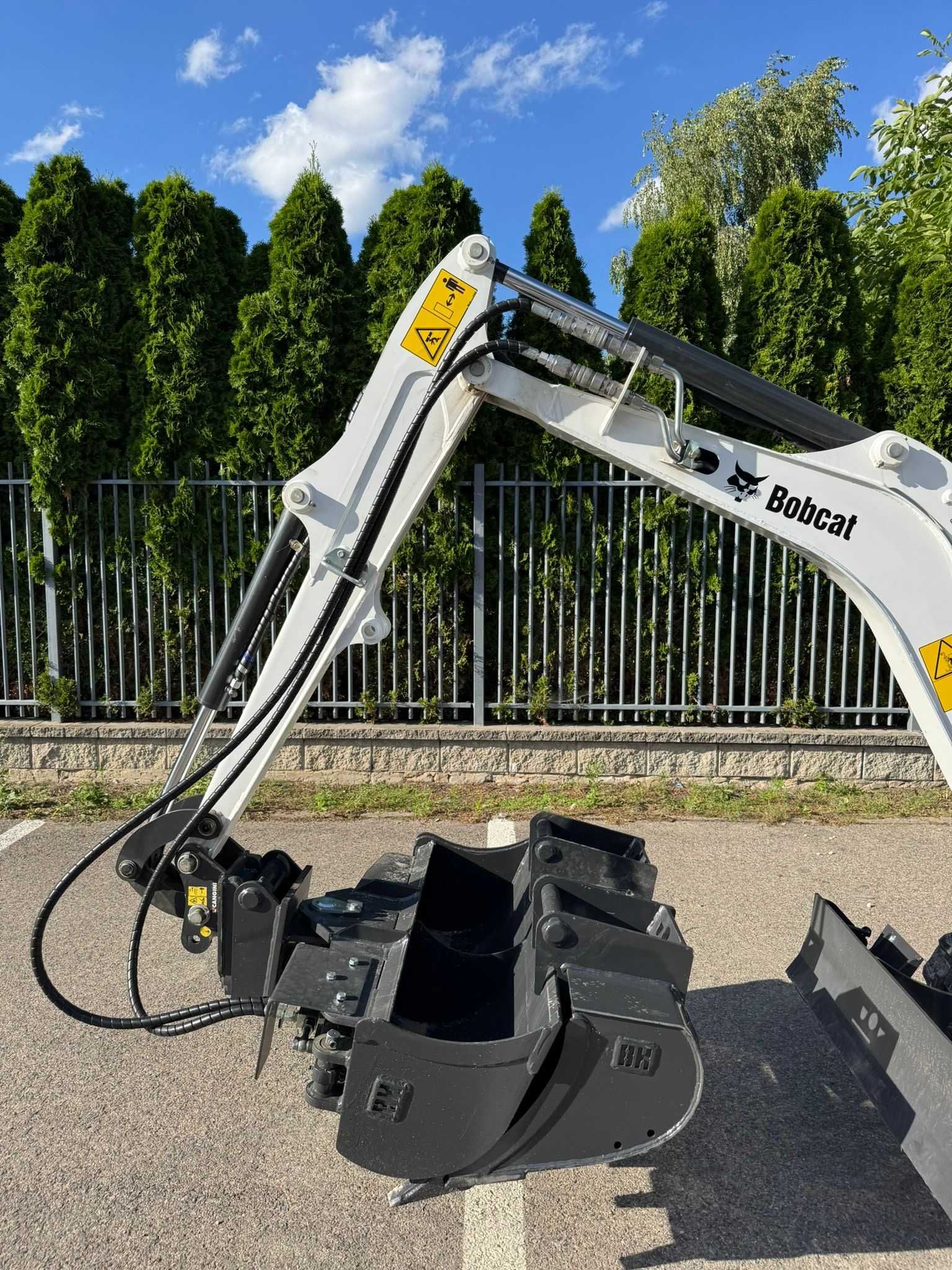 Minikoparka BOBCAT E20z ! 3 Łyżki + Szybkozłącze mechaniczne i inne !