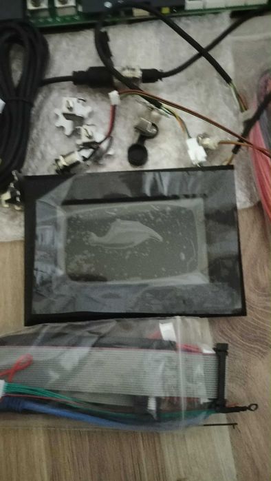 Inwertorowy bms z aktywnym balanserem plus wyświetlacz