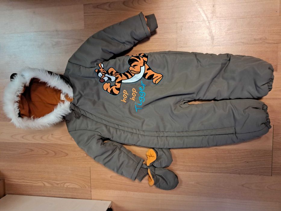 Зимовий комбінезон