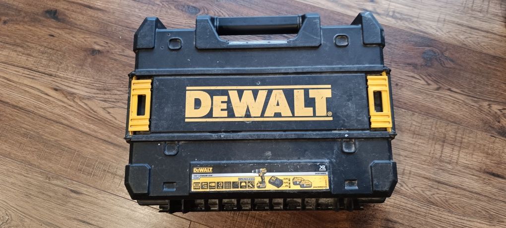 Wkrętarka DeWalt dcd 796p2