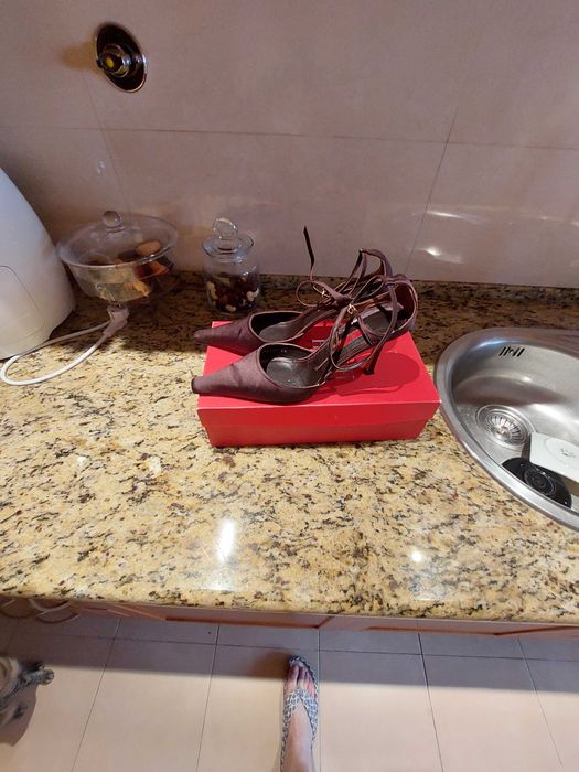 Vendo sapatos carolina herrera originais