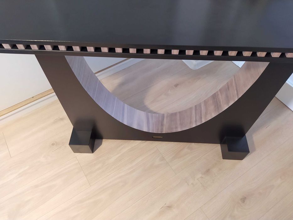 Konsola / stolik pod TV Elipsa