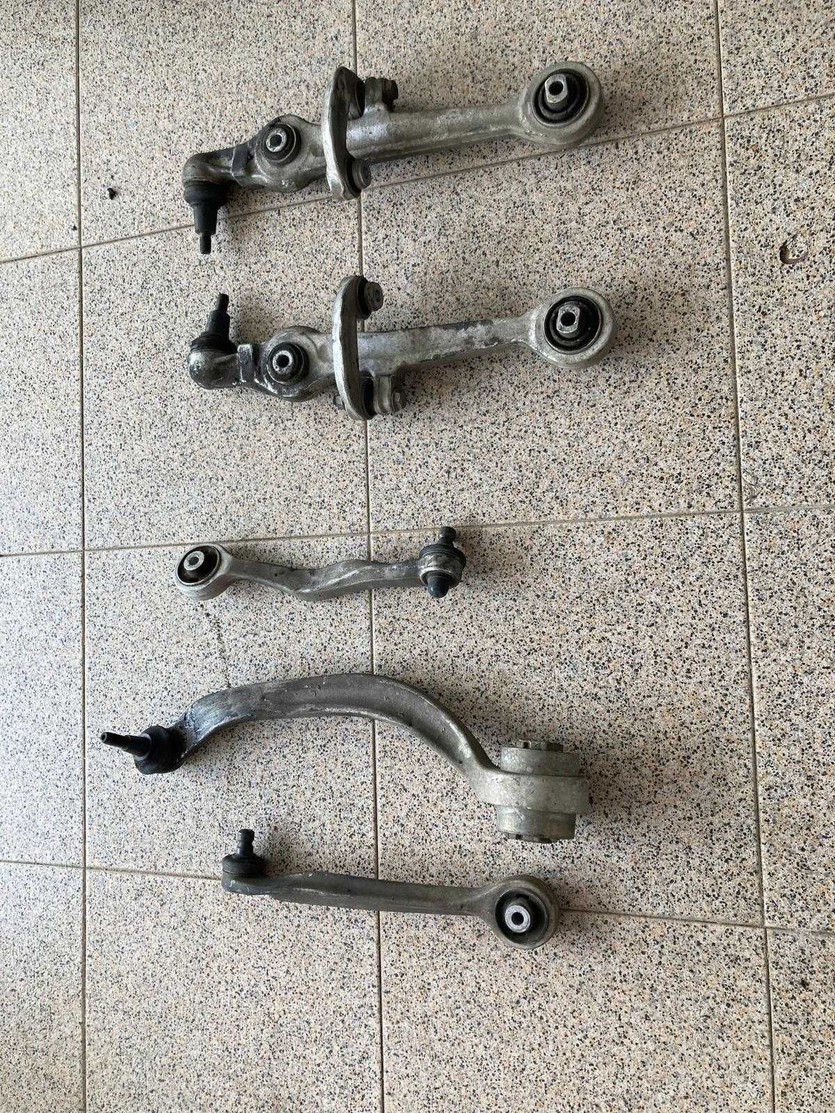 Braços de suspensão da frente Wolkswagen Passat B5 ou Audi A4 B5