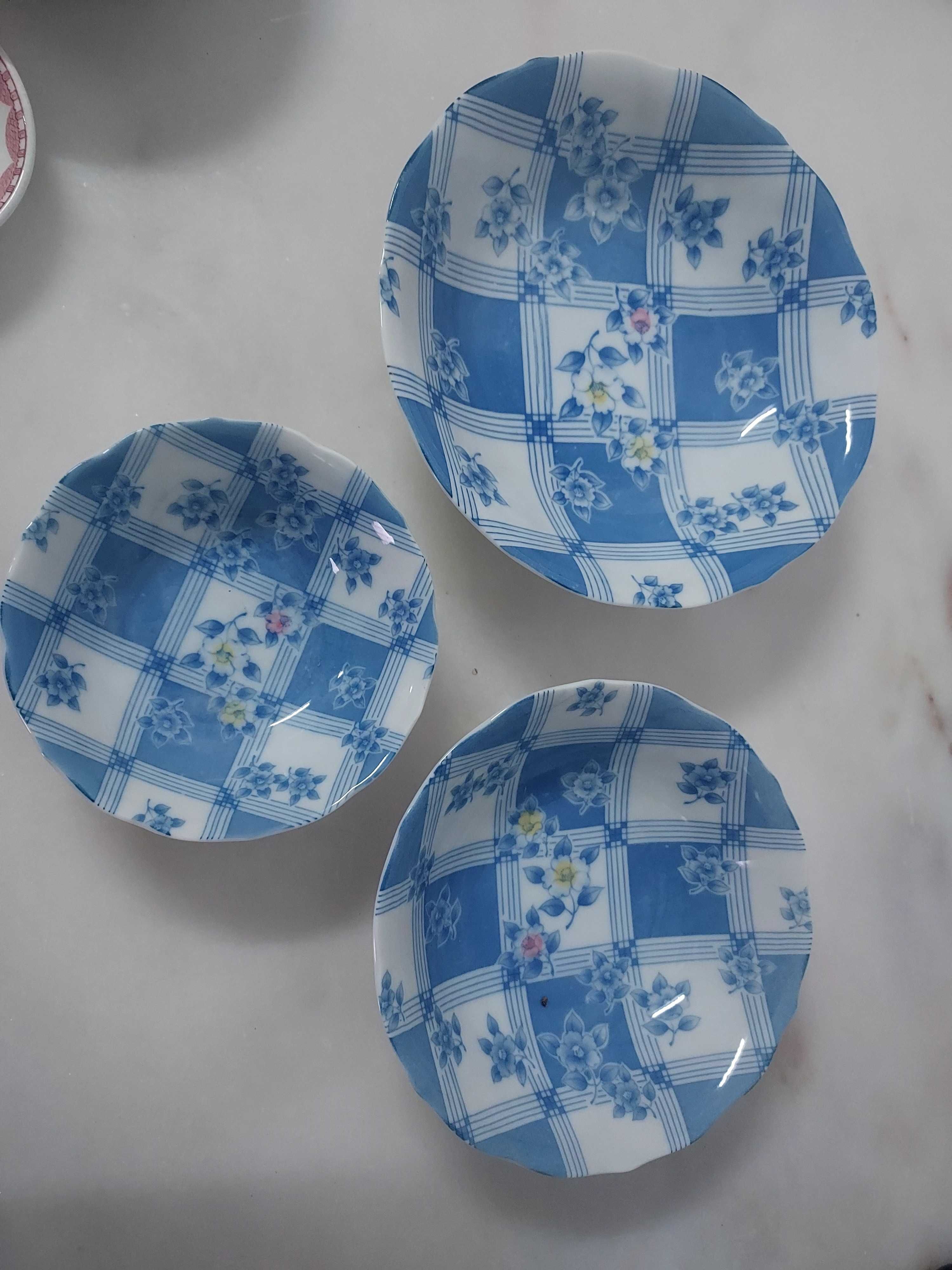 Louças derativas variadas
