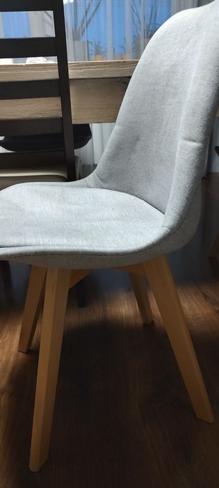 Krzesło tapicerowane skandynawskie
