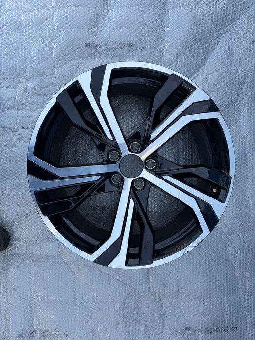 Felga Aluminiowa VOLVO V60 S60 5x108 ET42 8.0x19” ORYGINAŁ