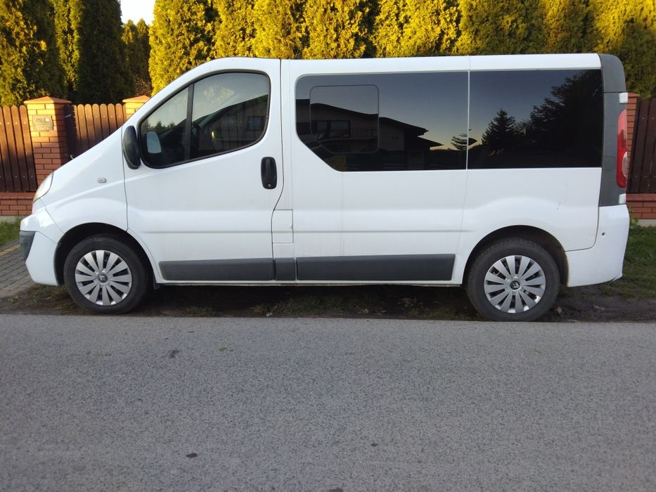 OPELl VIVARO Trafic 2.0  9 osobowy klimatyzacja