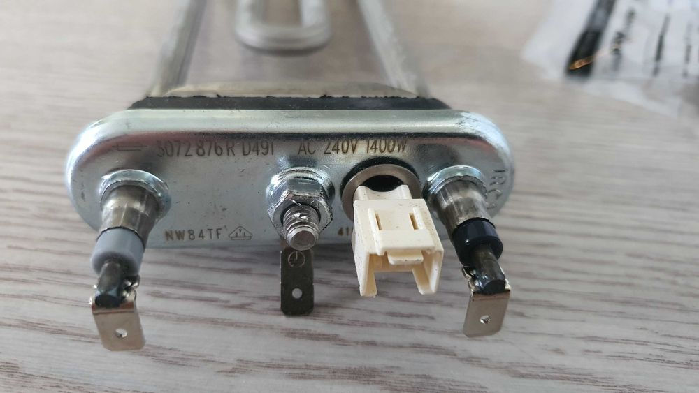 Grzałka z czujnikiem 1400W do pralki Candy Hoover