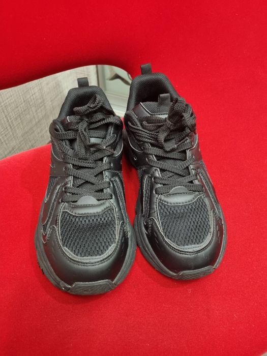 Кросівки Reserved 26,5см