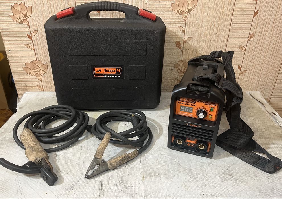 Зварювальний апарат → Дніпро-М САБ-258 ДПК на 5.5 кВт + КЕЙС !