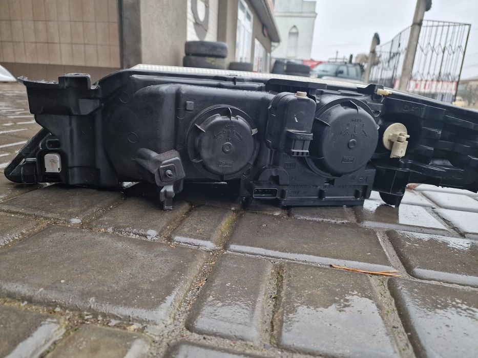 Фари Renault Laguna 2
Ціна вказана за 1шт